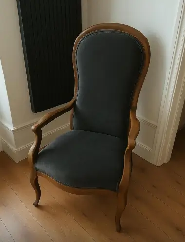 Fauteuil avec bois et velours