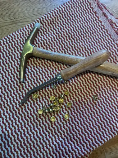 Outils du tapissier d'ameublement